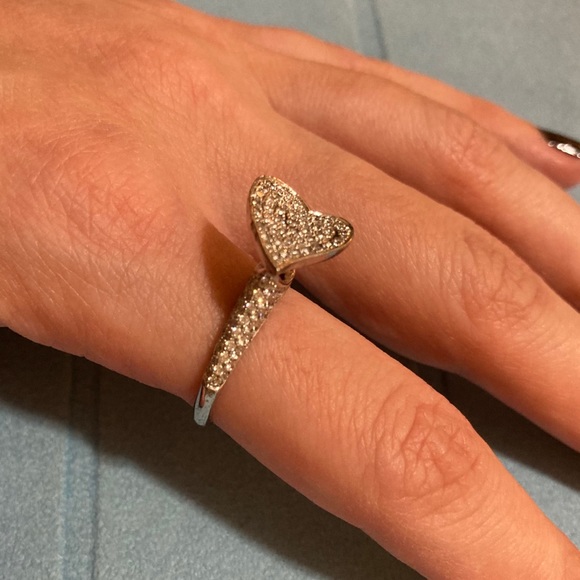 Silver heart ring - Picture 5 of 10